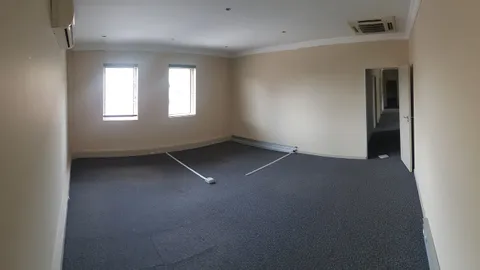 85 Lenchen Ave, Die Hoewes